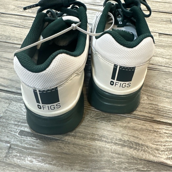 Size 8.5 - brand New new balance figs 977H Green & White Mens - Picture 5 of 7